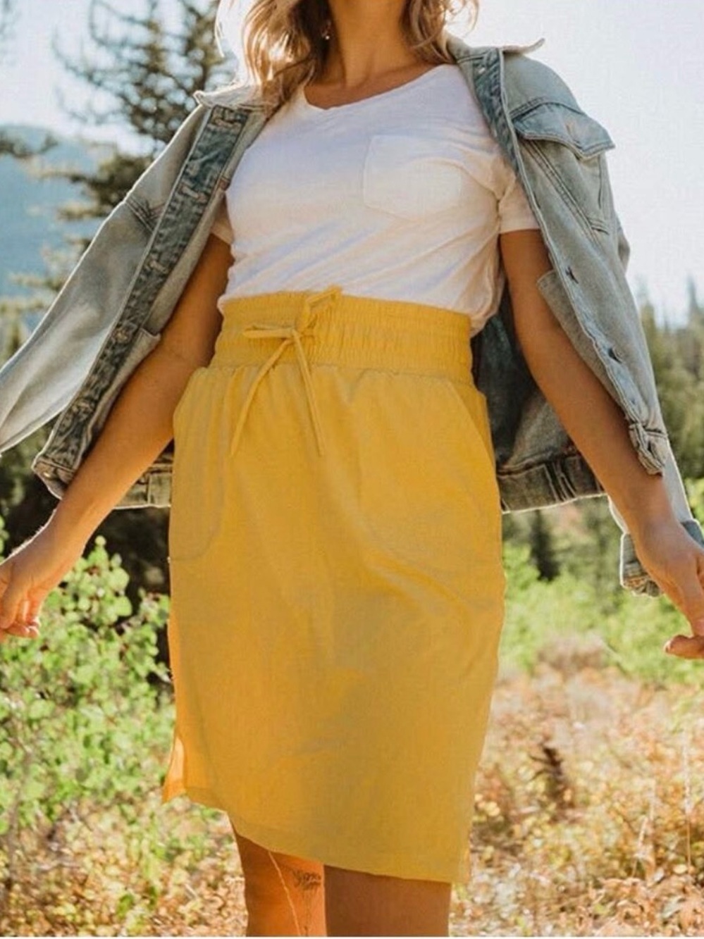 Albion Fit Jetsetter mustard skirt